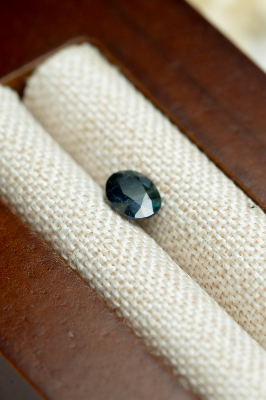 0.46ct Oval Blue Sapphire Madagasca