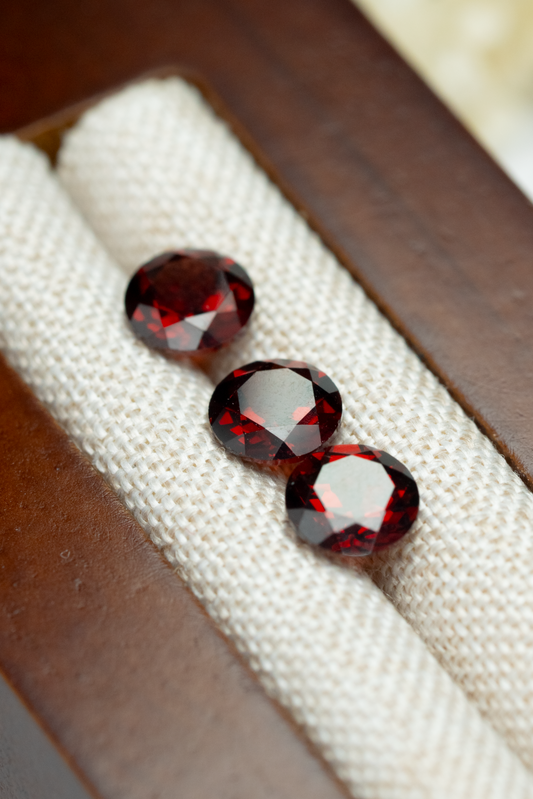 1.0ct Round Garnet