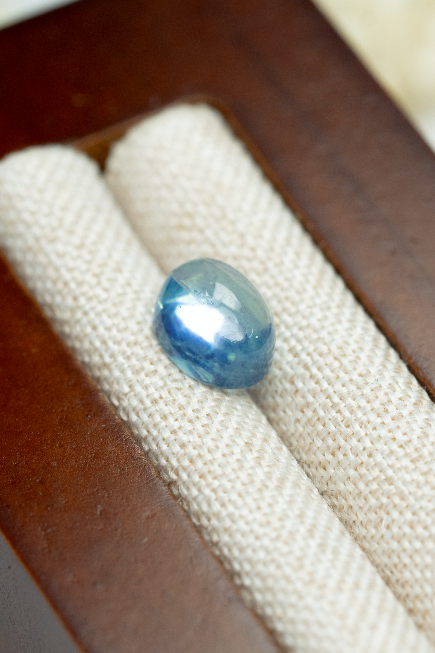 1.5ct Oval Cabochon Aquamarine
