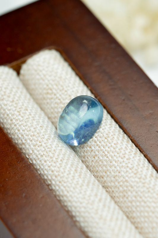 1.5ct Oval Cabochon Aquamarine