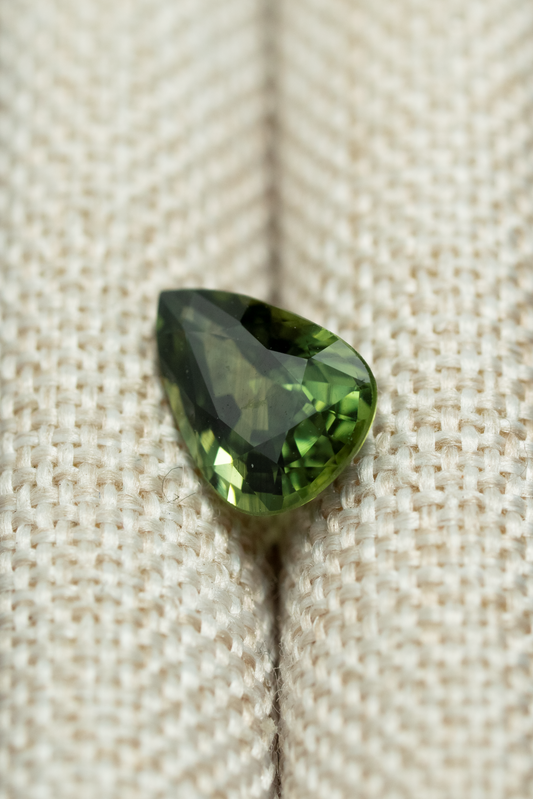 0.92ct Pear Green Sapphire