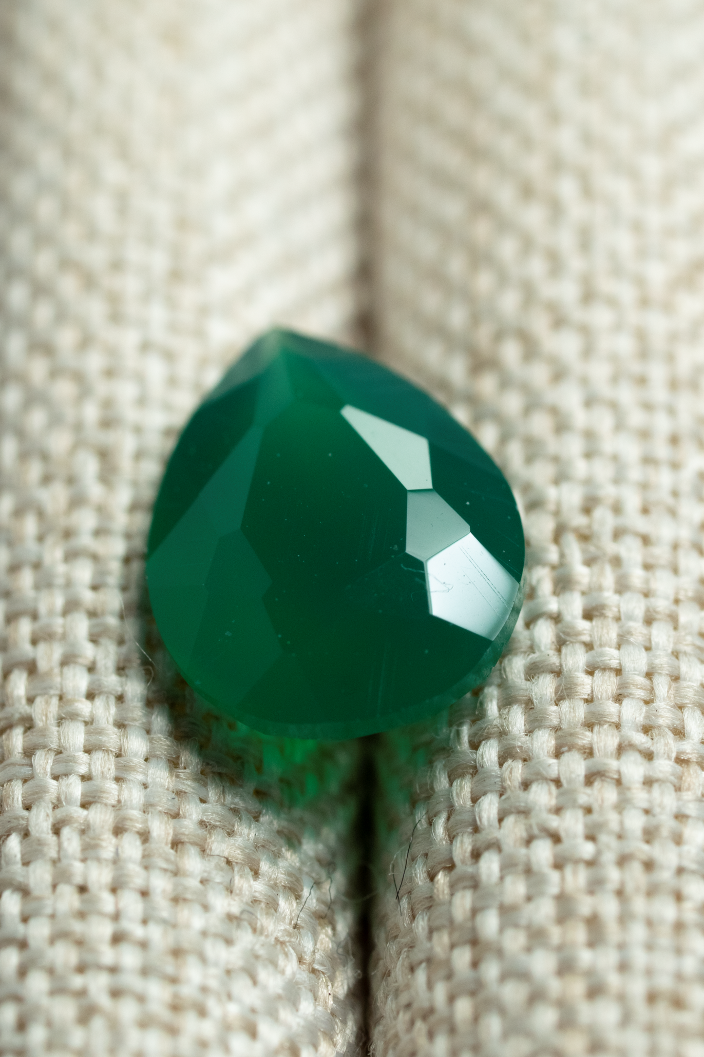 0.60ct Pear Green Agate