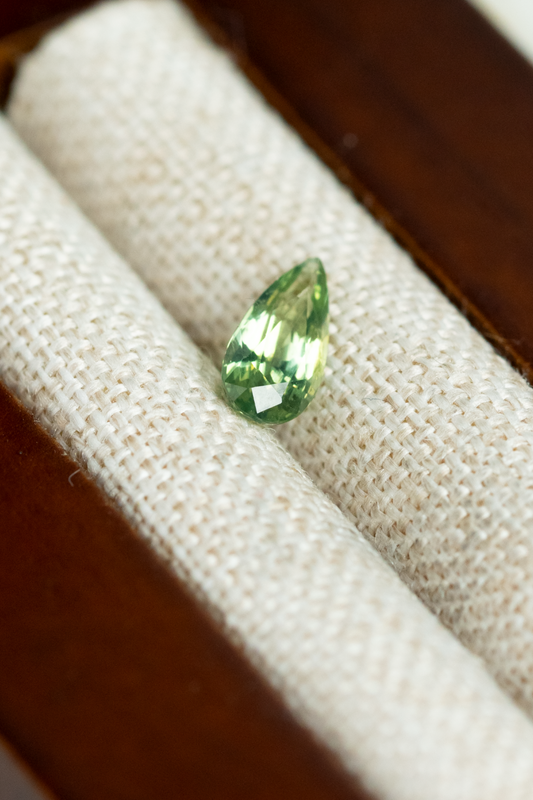 0.5ct Pear Green Sapphire