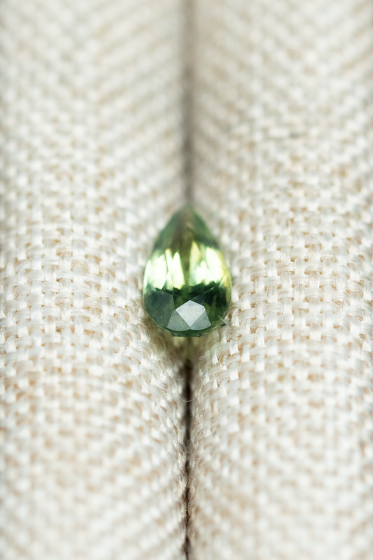 0.5ct Pear Green Sapphire