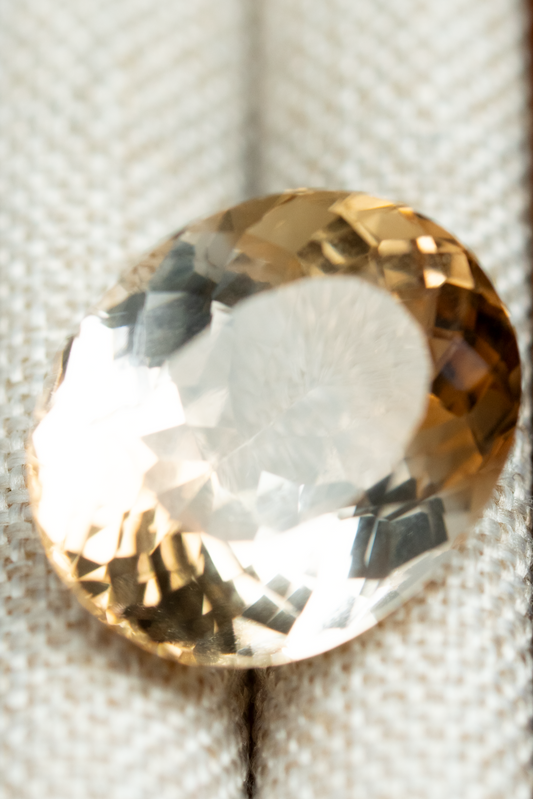 9.75ct Oval Champagne Topaz